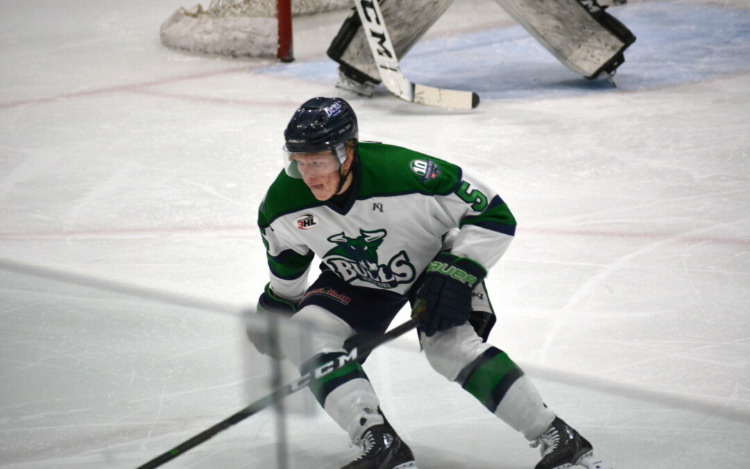 Willmar Power Play Strikes Late But Bulls Hang On, 5-3